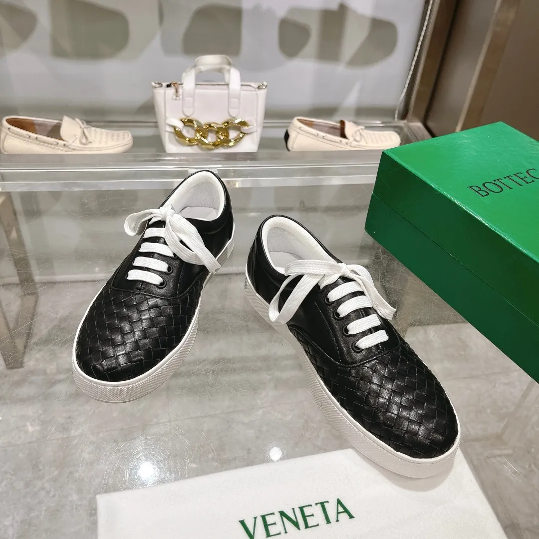 [BV] Top P: 740💰Size for couples: 35-44 (Female 40, Male 38 45, custom-made and non-returnable) Bottega Veneta classic woven strap casual shoes are made of imported high-quality materials, [Rose][Rose]! Purely hand-woven and operated, the original board is reproduced one-to-one! quality assurance!